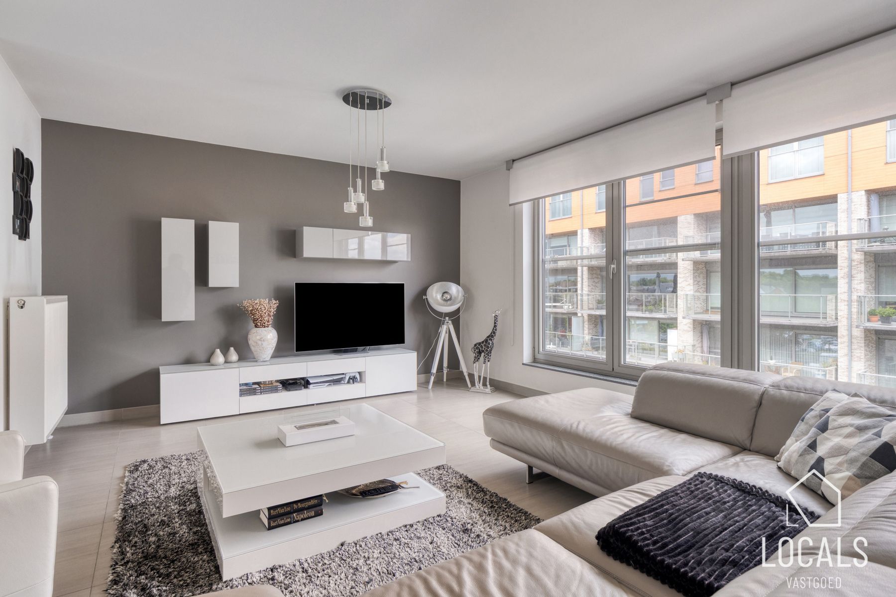 Instapklaar duplexappartement in het centrum van Ninove foto 4