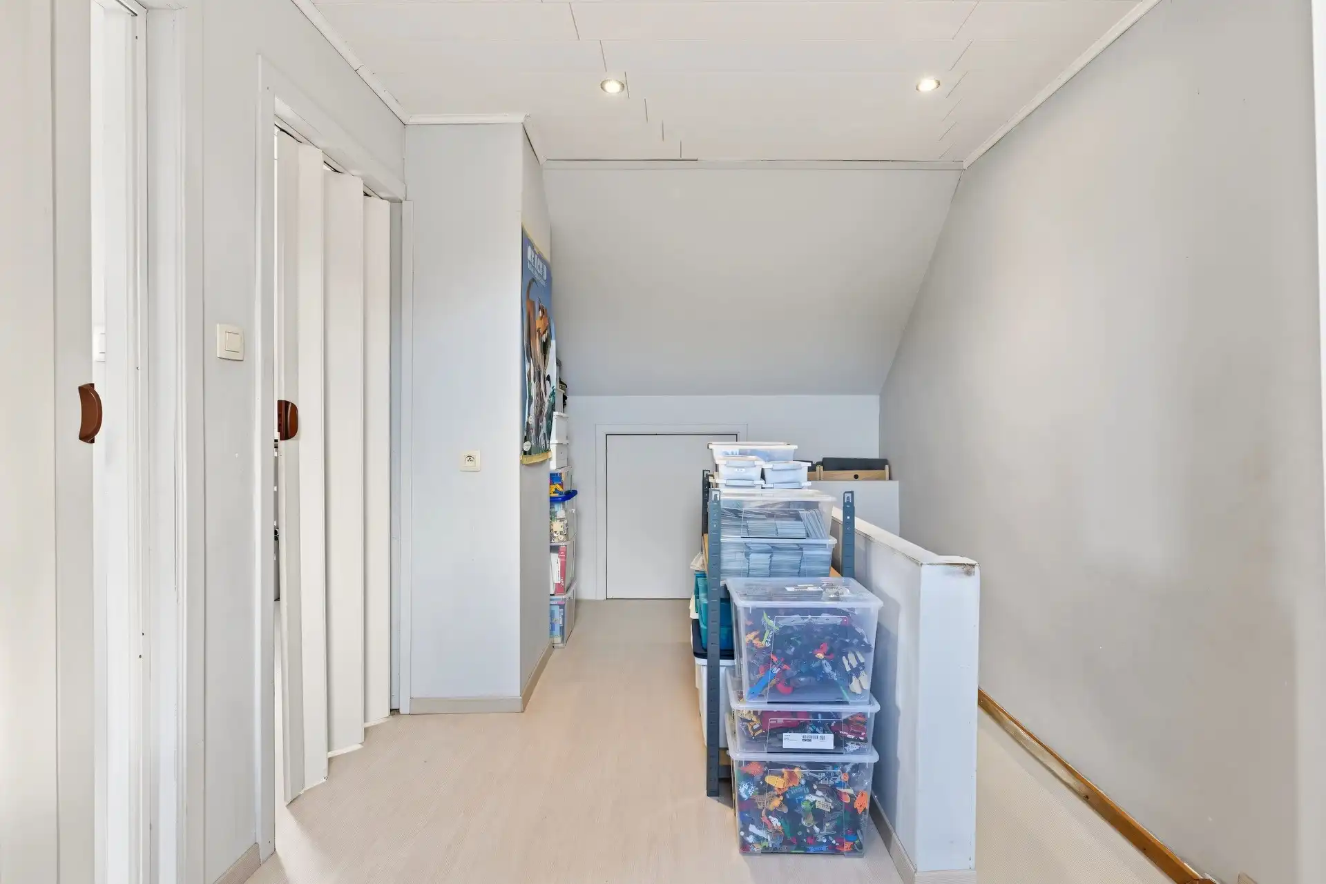 Ruime gezinswoning met 5 slaapkamers en garage foto 18