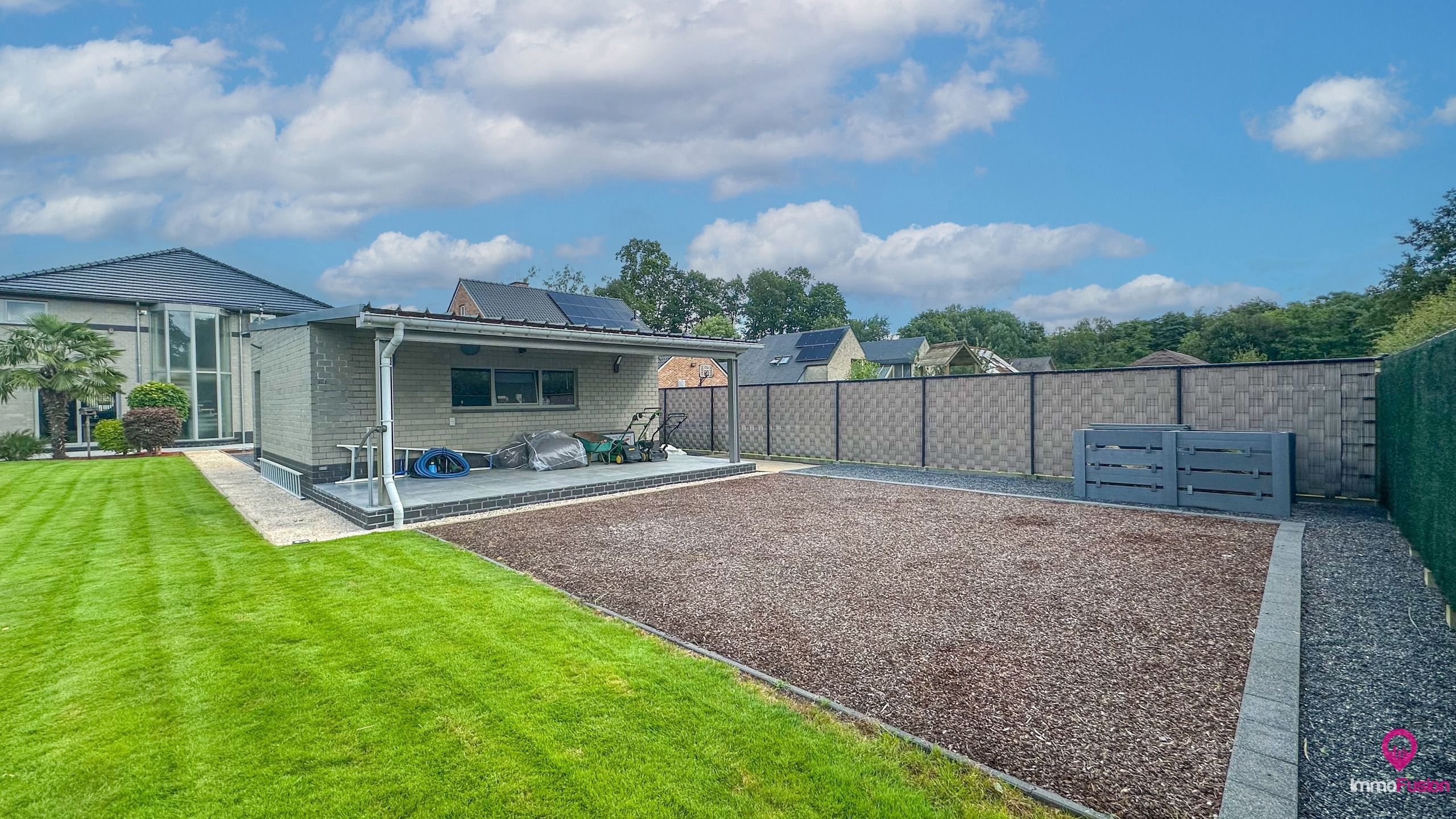 Praktisch ingedeelde woning met grote tuin en 4 slaapkamers! foto 60