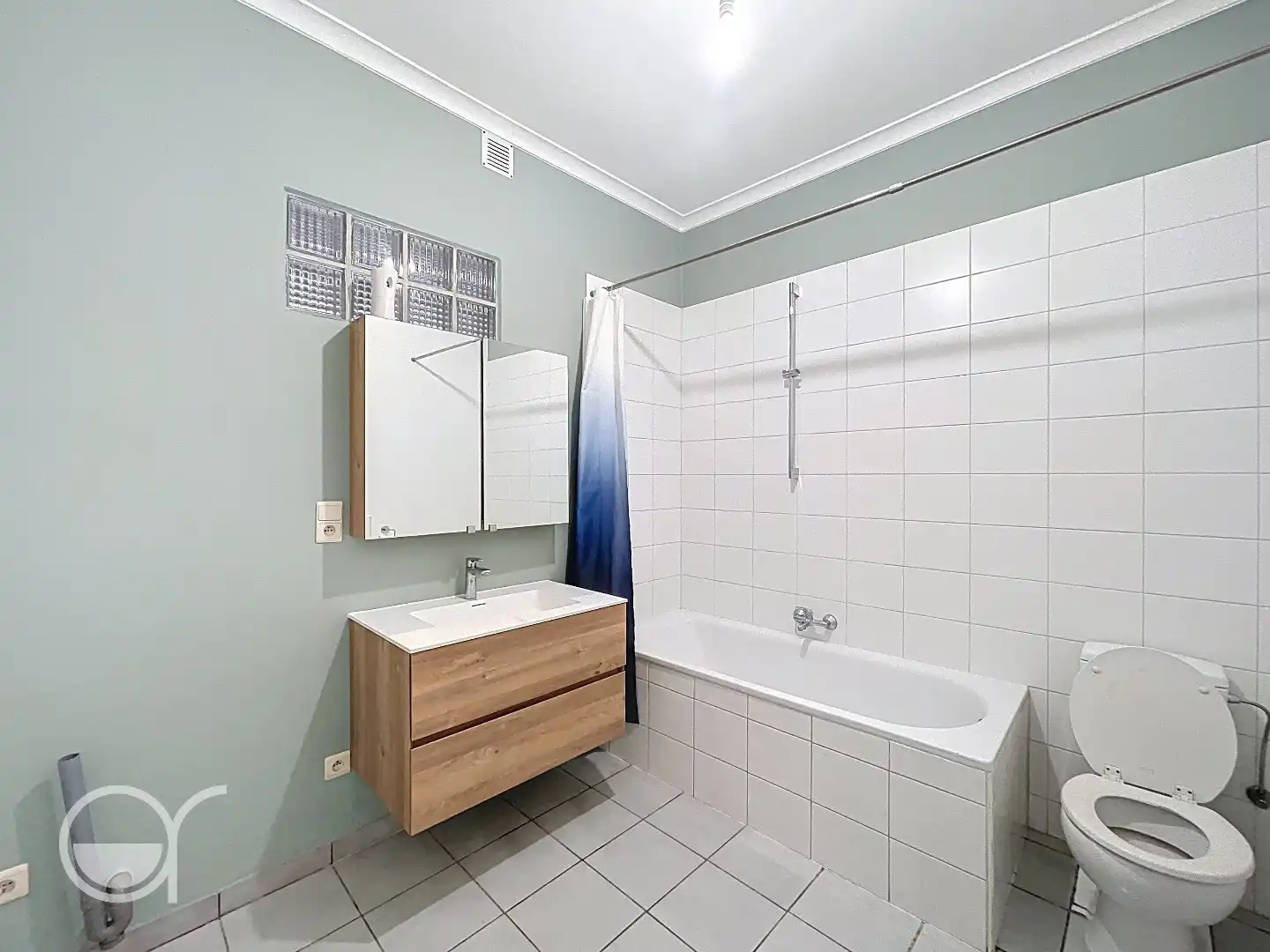 Ruim gelijkvloers appartement met grote binnenkoer in rustige omgeving te Nevele foto 11