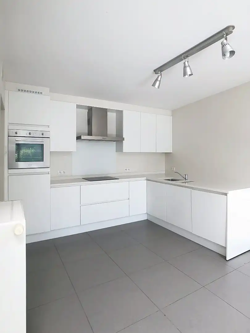 Centraal gelegen appartement op het geljikvloers mét garage foto 3