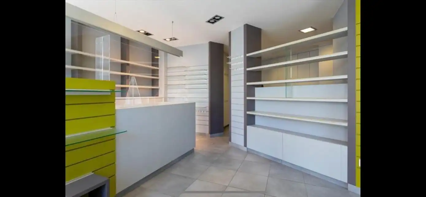 Handelspand met studio op toplocatie aan de Vierschaar foto 9