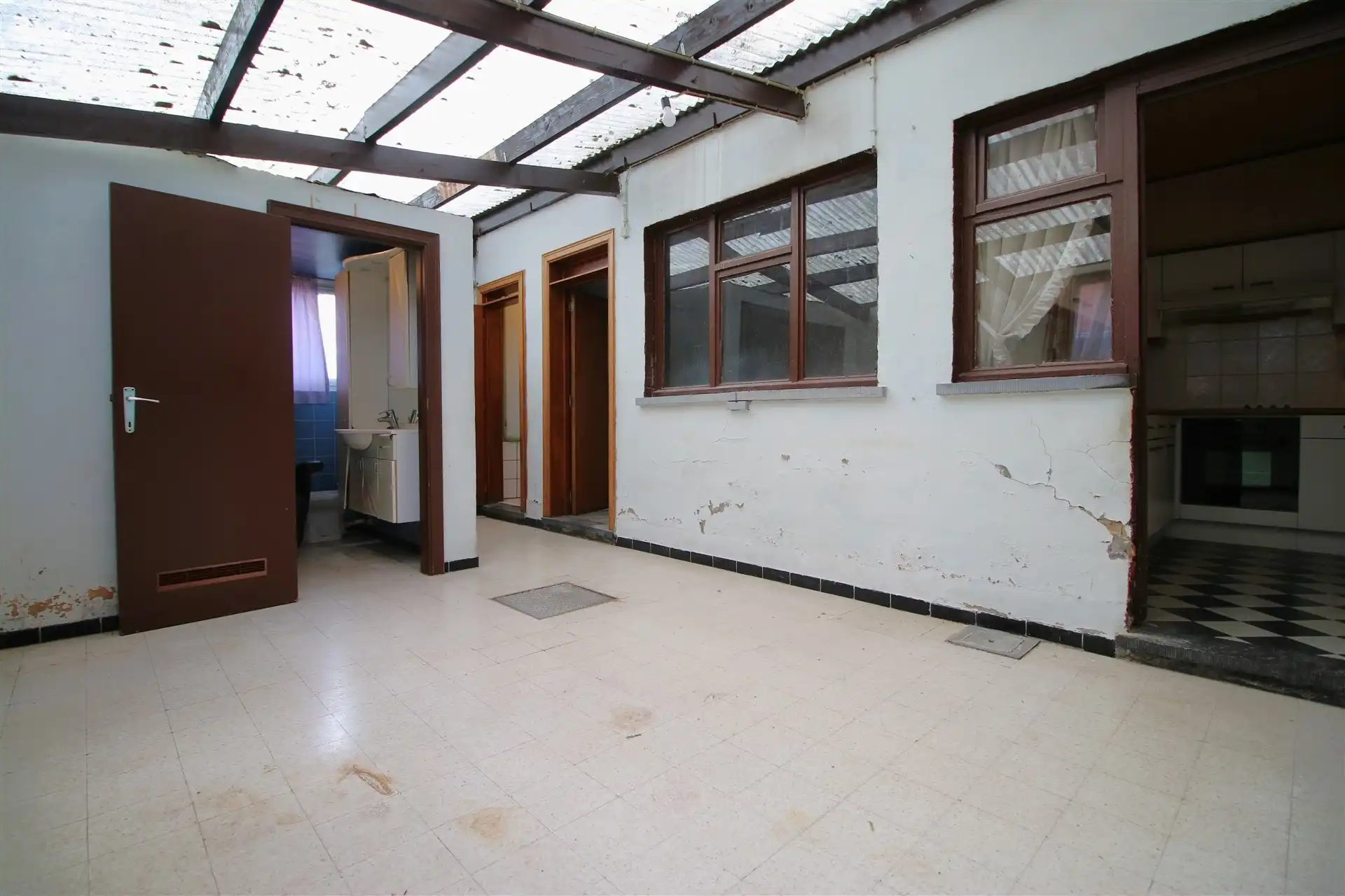 Te renoveren woning in doodlopende straat foto 10