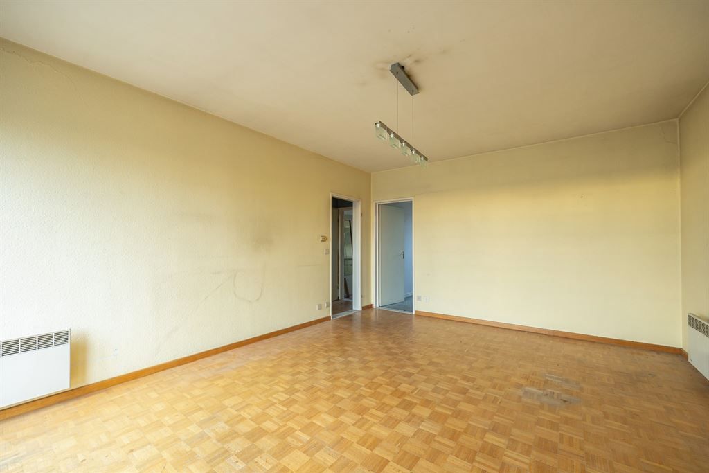 Op te frissen appartement met groot zonnig terras  foto 5