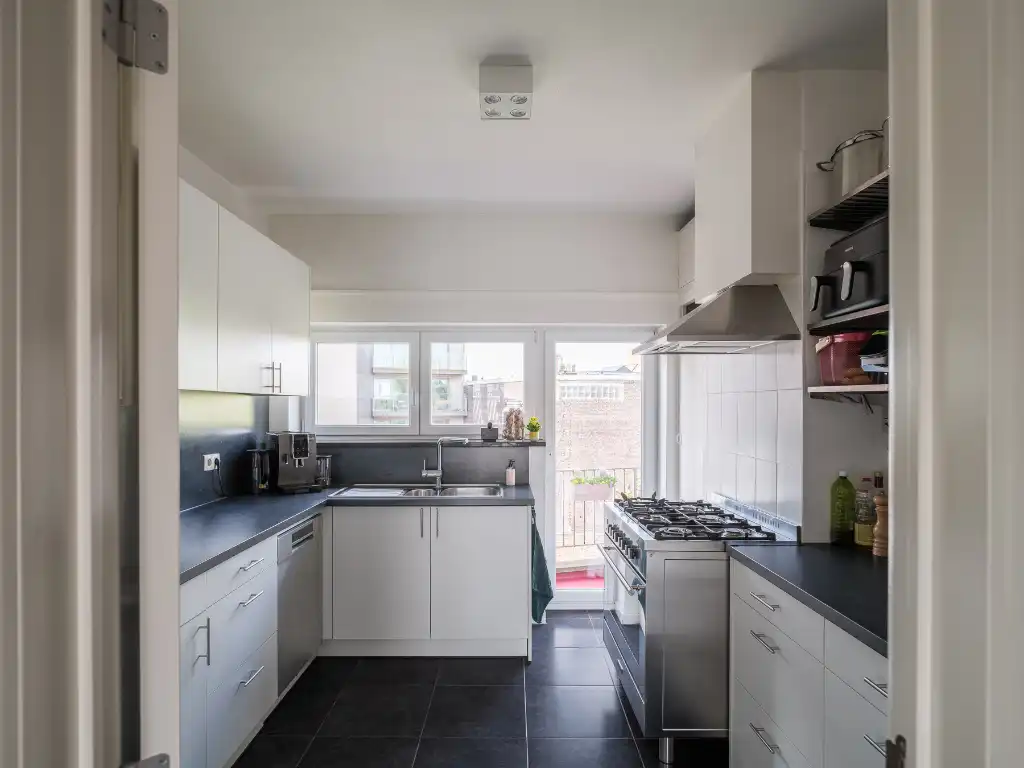 Ruim en karaktervol hoekappartement (bvo 151 m²) met drie slaapkamers in centrum Gent foto 8