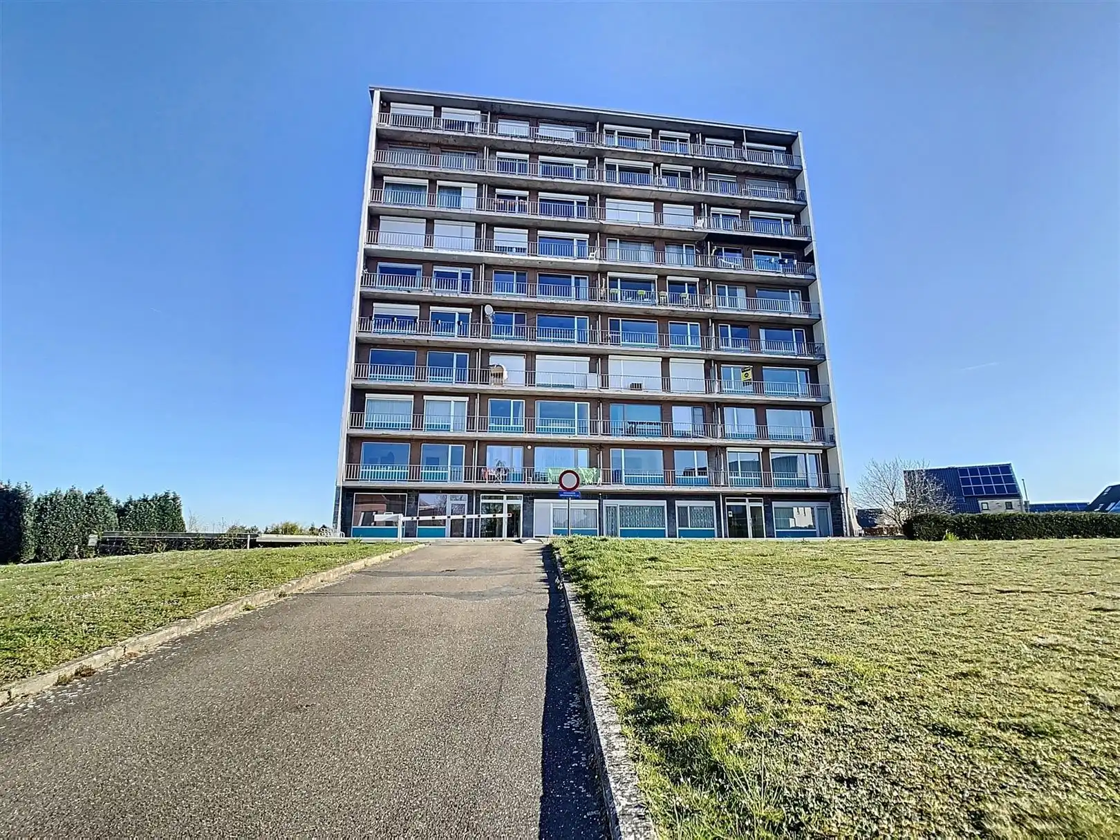 Instapklaar App met 2 slpks, autobox en kelder foto 2