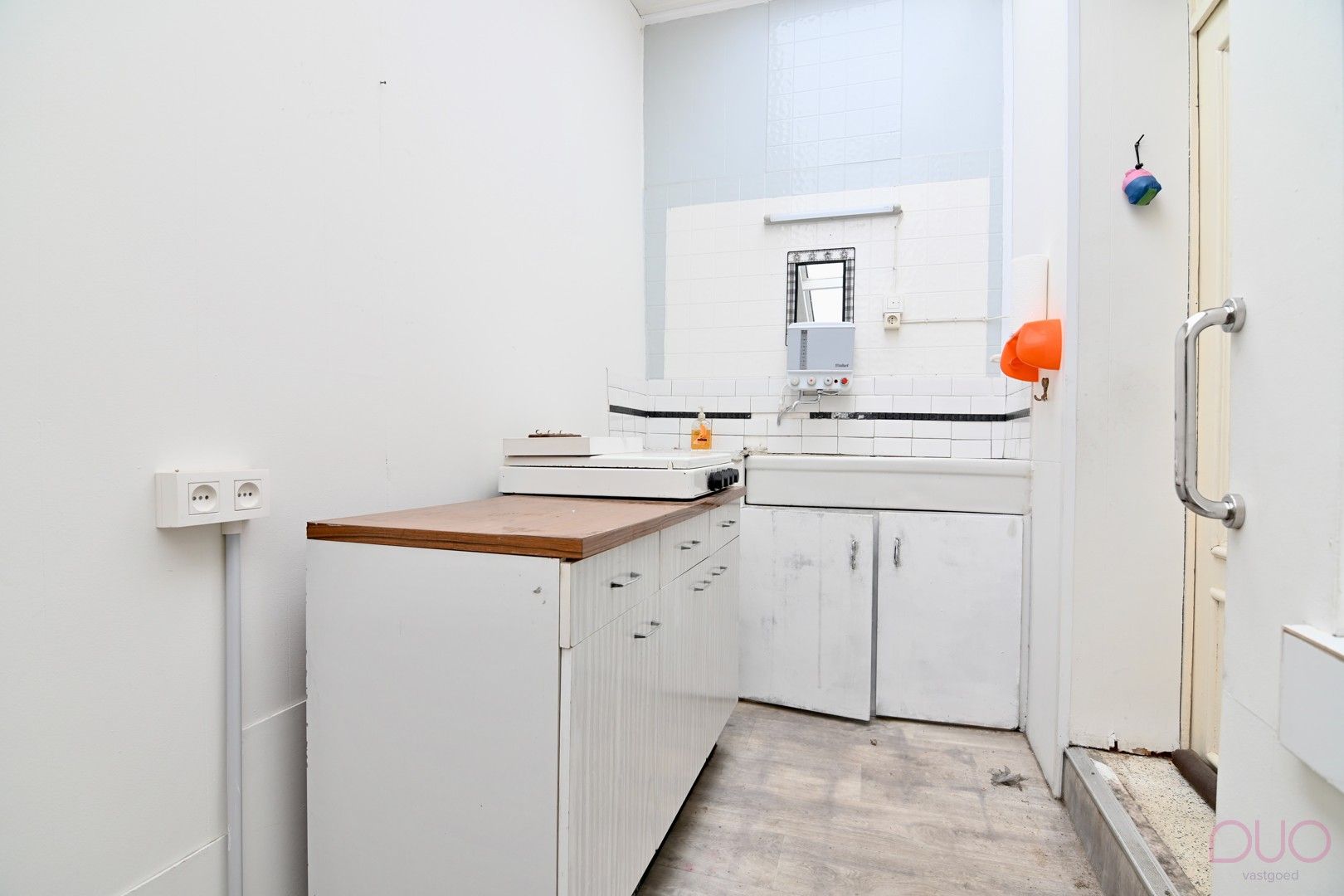 Renovatiewoning met garage en 2 slaapkamers op een toplocatie nabij het centrum van Tongeren foto 6