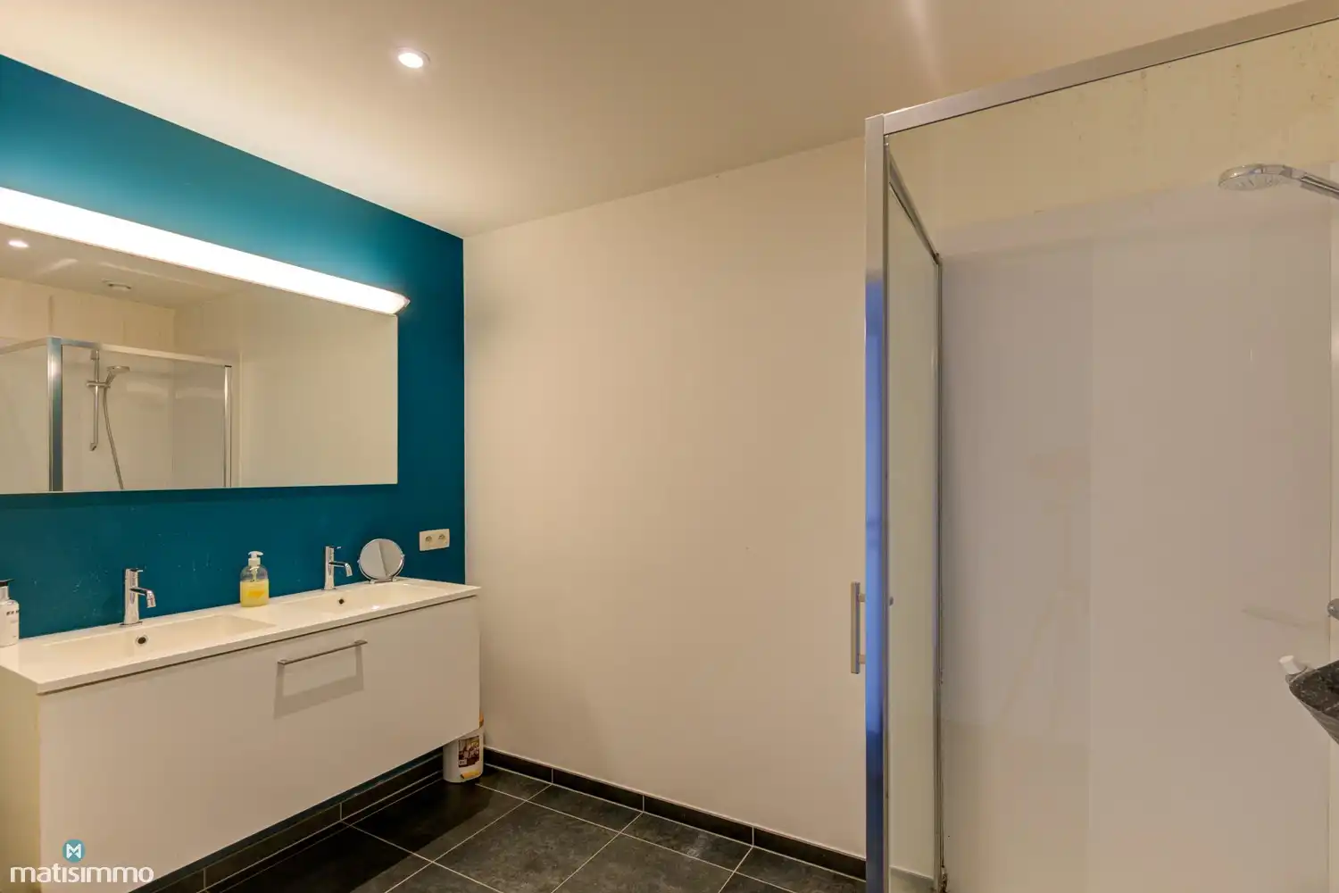 INSTAPKLAAR APPARTEMENT MET 2 SLAAPKAMERS EN AUTOSTAANPLAATS TE RIEMST foto 13