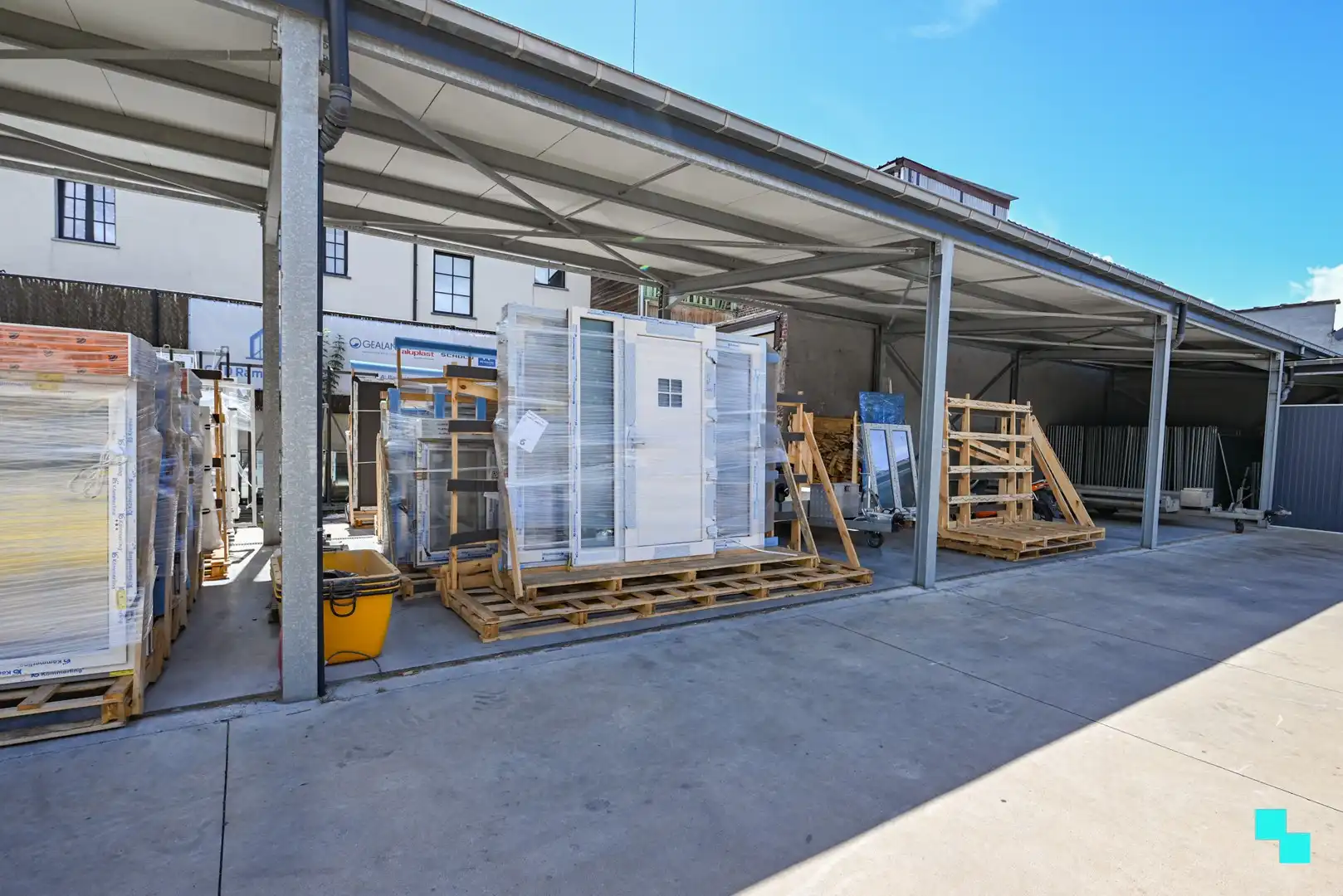 KMO-unit van ca. 182 m² met overdekte opslagruimte te Izegem foto 14