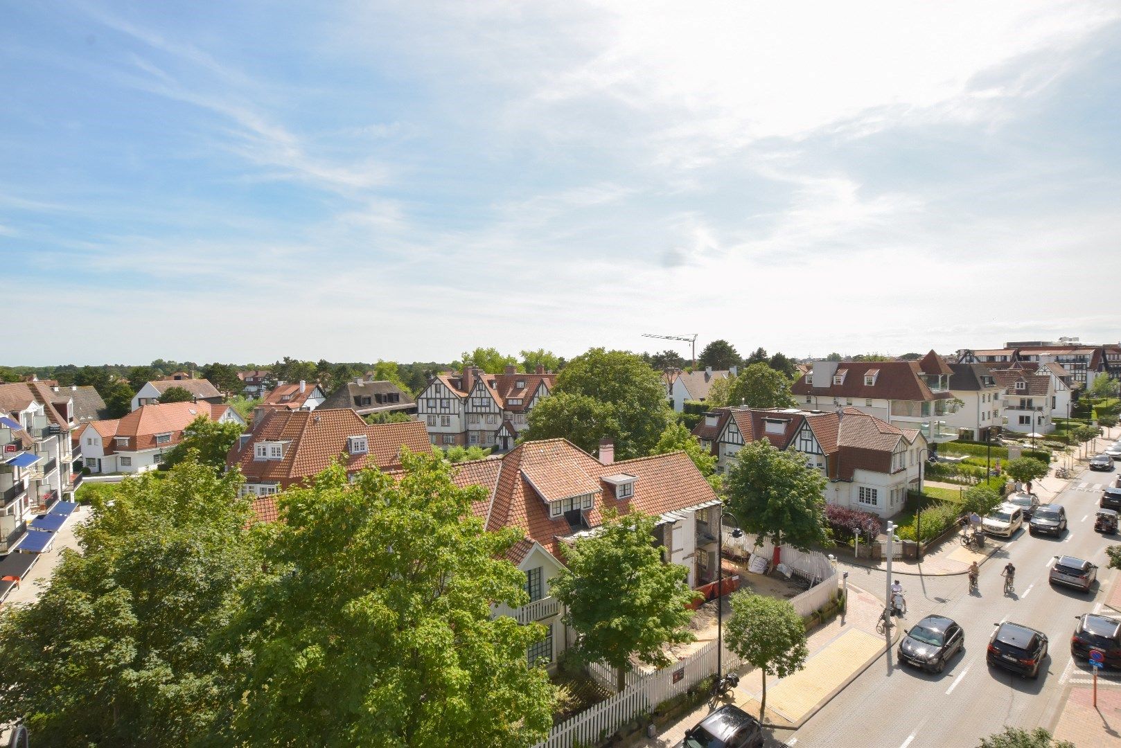 Ongemeubeld appartement met 2 slaapkamers gelegen het Zoute! foto 5