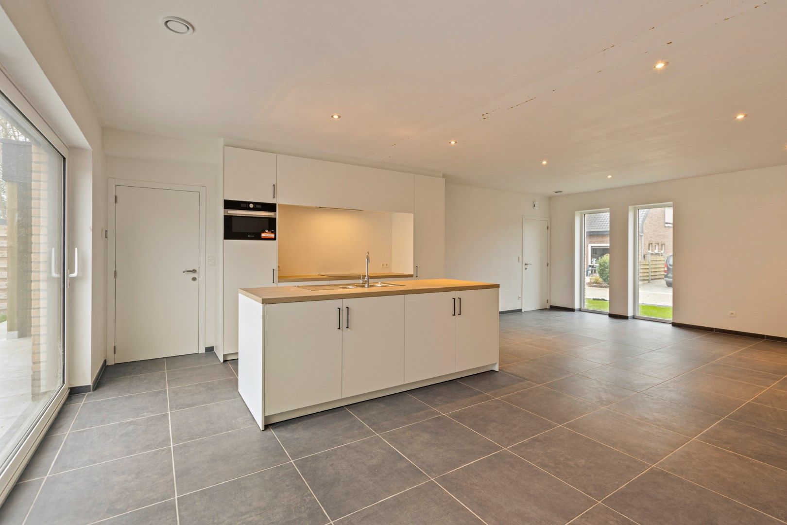  Ruime energiezuinige nieuwbouwwoning met 4 slpks en carport op fietsafstand van het centrum!  foto 4