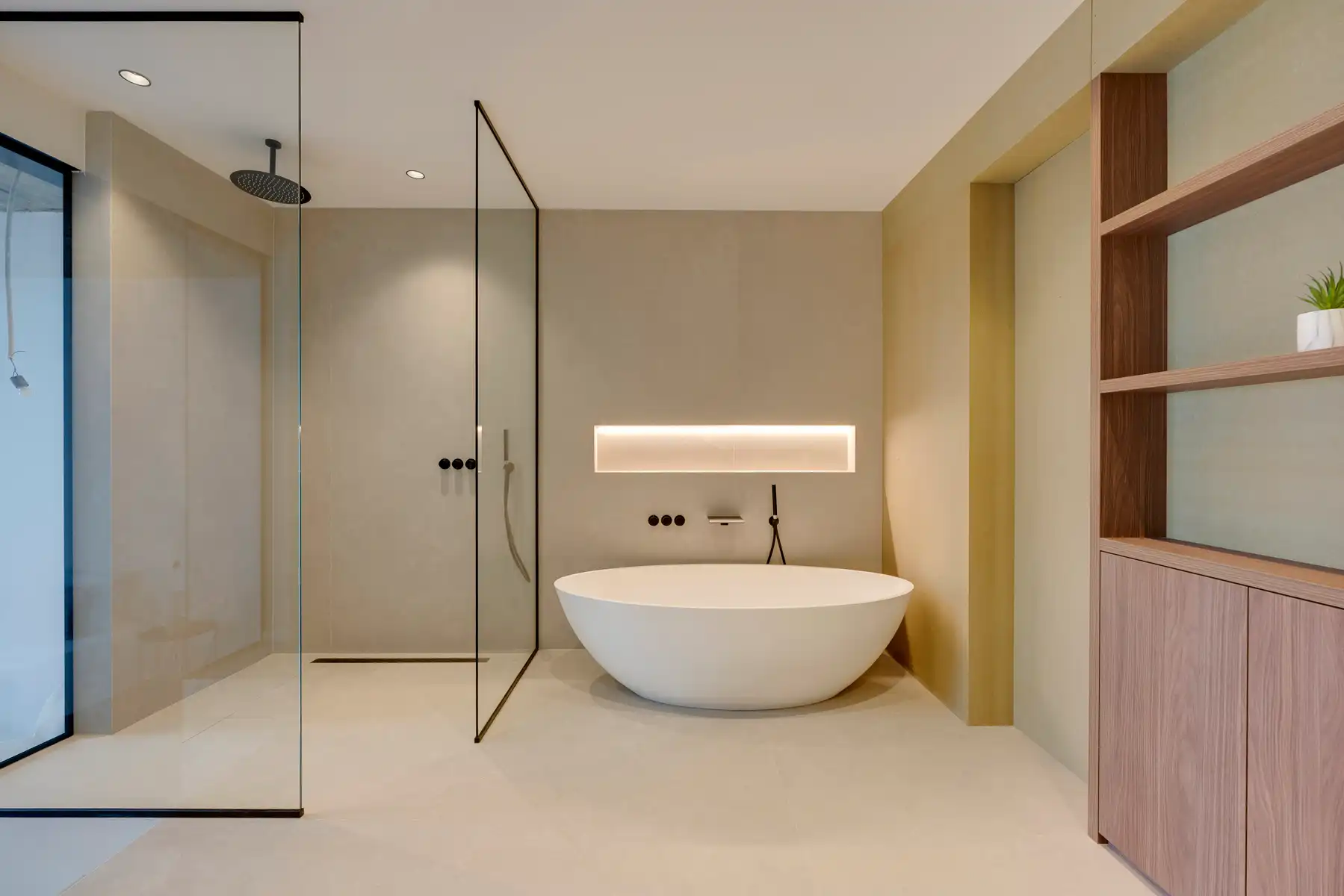 Unieke, lichtrijke loft van ca. 229 m² met ruime stadstuin foto 5