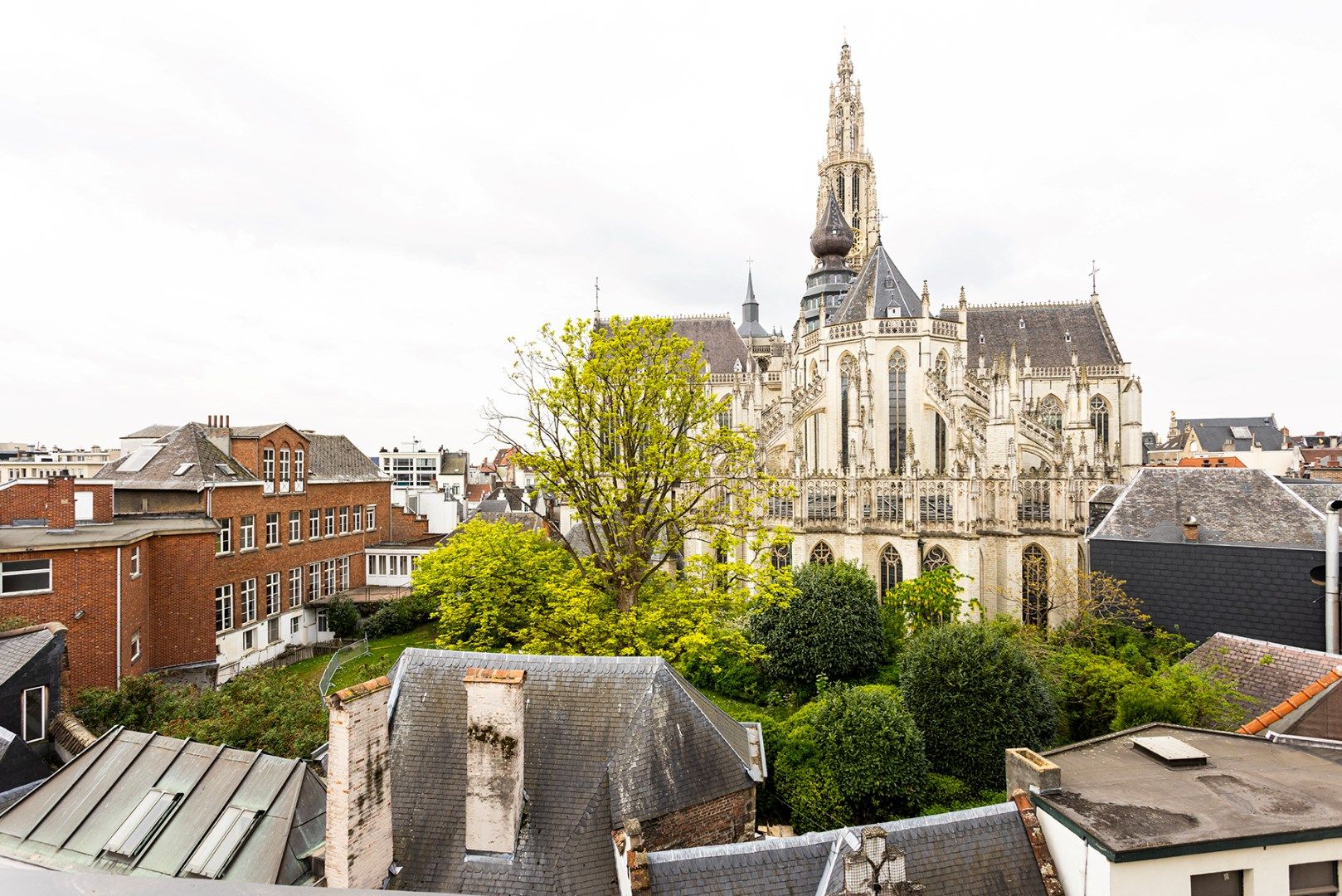 Prachtig gerenoveerd appartement (71m²) met dakterras (40m²)! foto 6