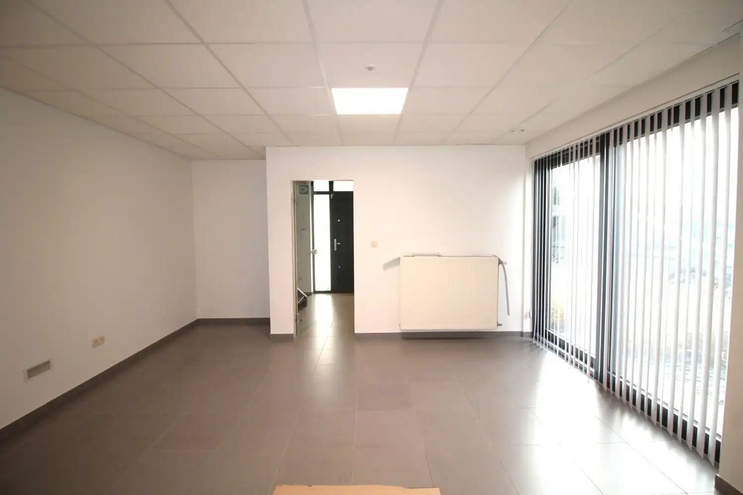 TE HUUR te huur Maldegem-Kleit | 150m² moderne en compleet uitgeruste kantoor- of praktijkruimte. foto 5