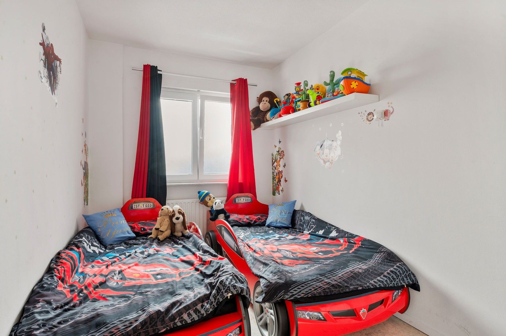 Energiezuinig en gezellig verhuurd appartement met 2 slaapkamers en balkon achteraan nabij het station van Kortrijk foto 7