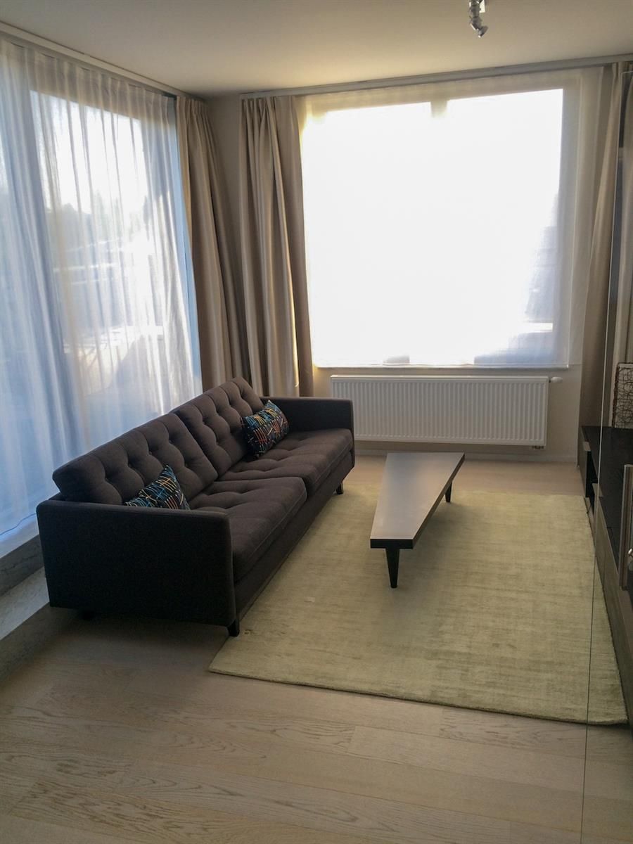 Fantastische gemeubeld 2 kamers PENTHOUSE (Ter Kameren Bos) foto {{pictureIndex}}