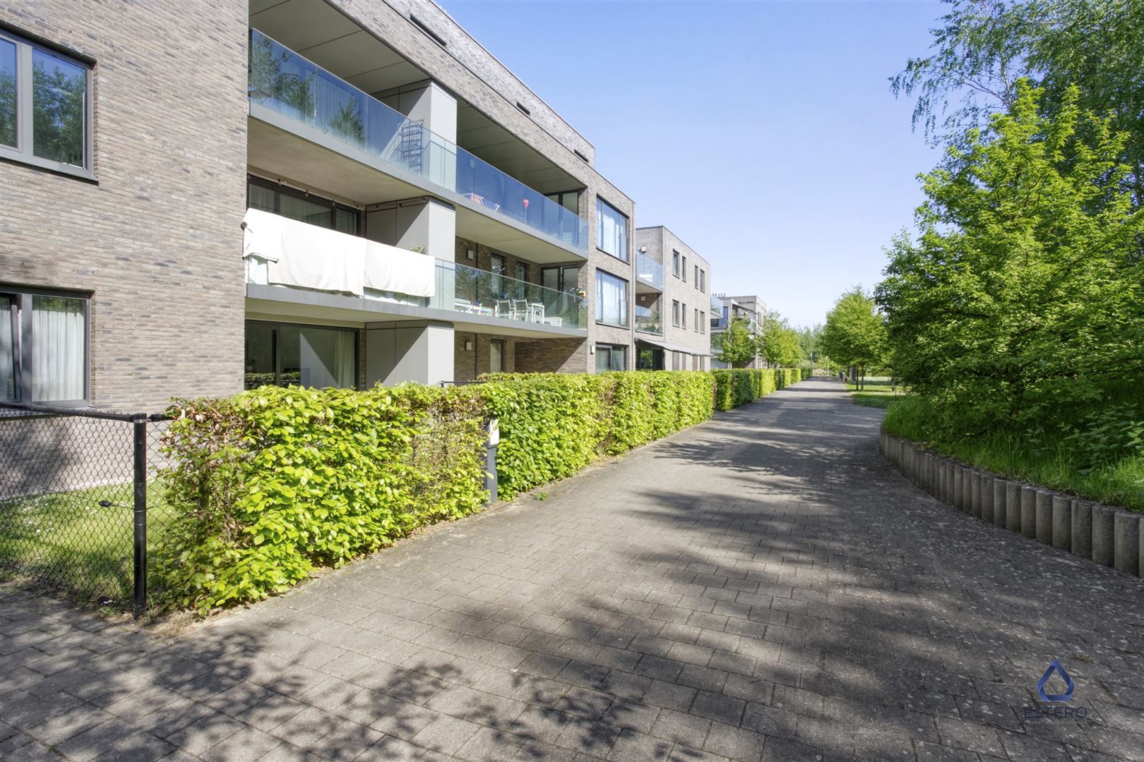 Tweeslaapkamer appartement met terras en dubbele parking foto 2