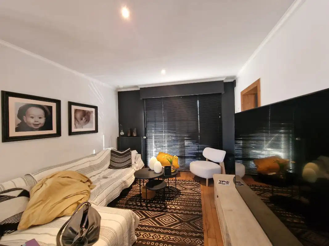 Handelspand met uitzonderlijke visibiliteit & ruim appartement – Toplocatie foto 7