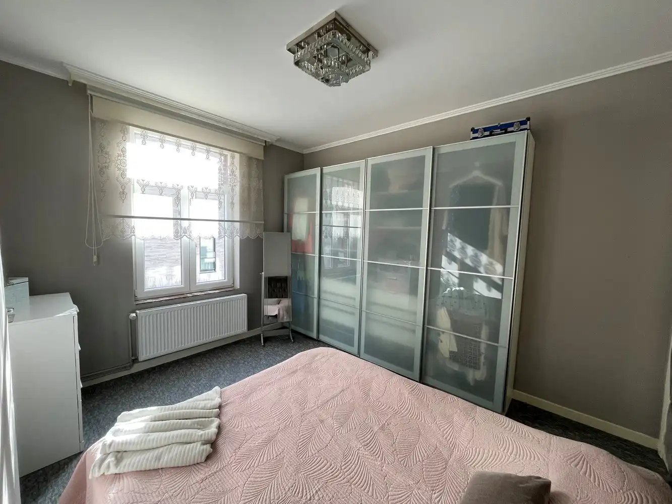 Charmante gerestylede rijwoning in het hart van Strombeek foto 13