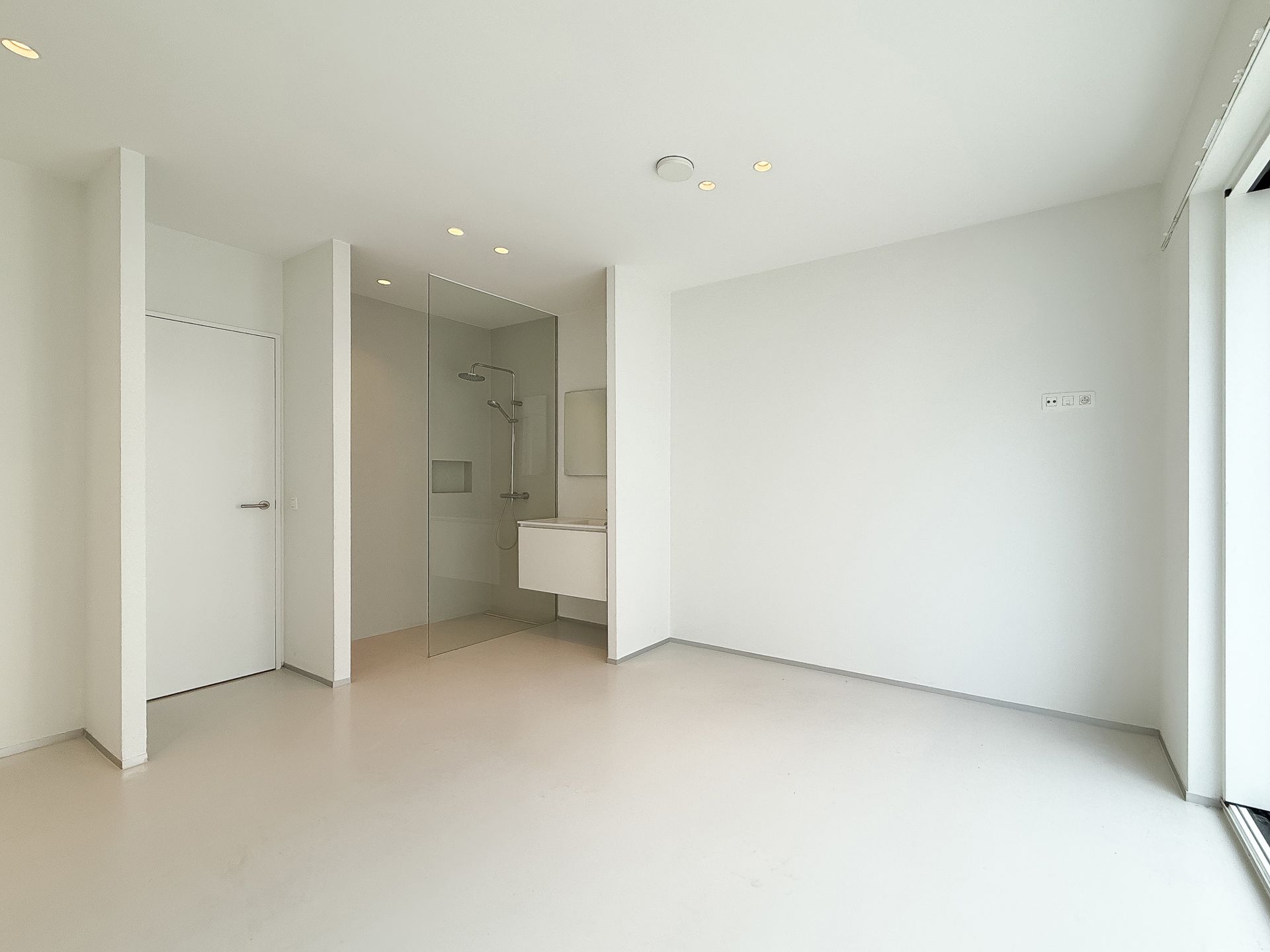 Stijlvol en lichtrijk appartement op toplocatie in het Zoute foto 12