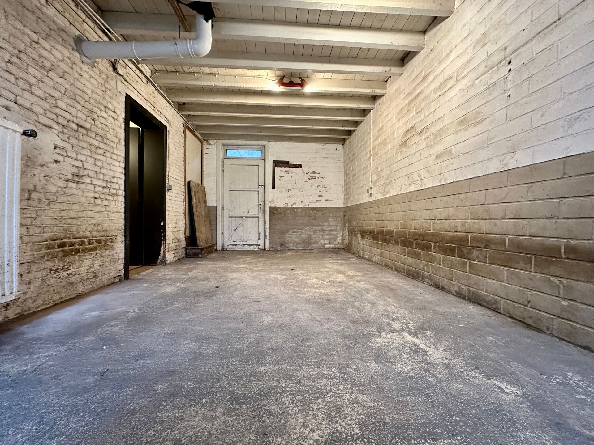 Ruime, te renoveren woning te Rotselaar foto 15