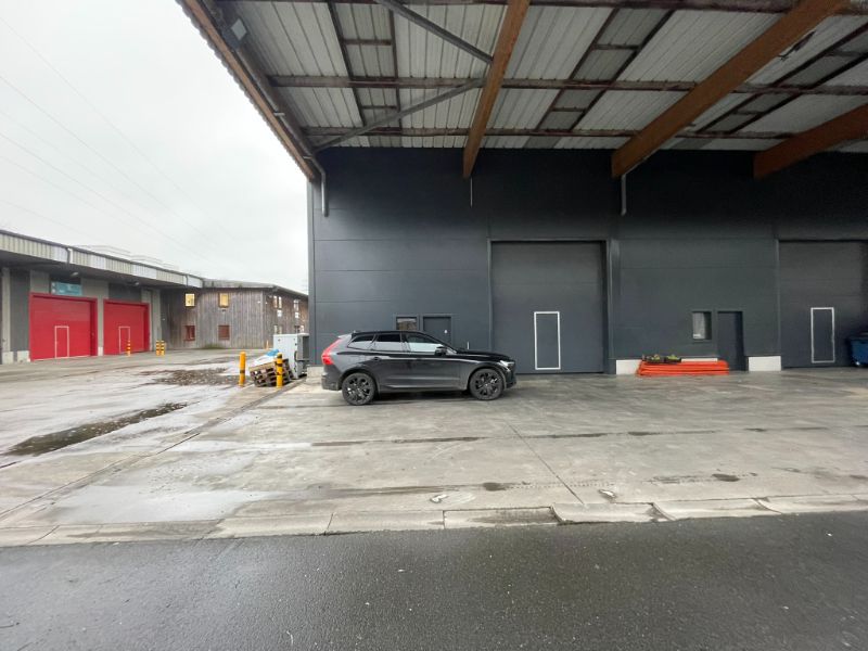 250m² opslagruimte incl. 124m² koelruimte te huur in Evergem. foto 3