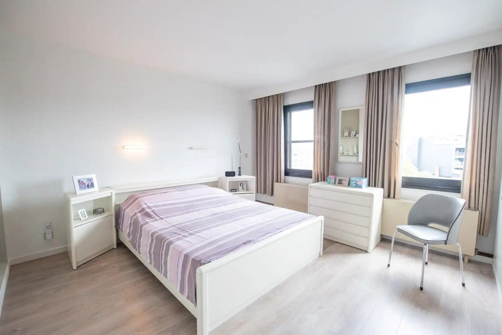 Te koop – Ruim gerenoveerd appartement in Residentie Regenboog. foto 5