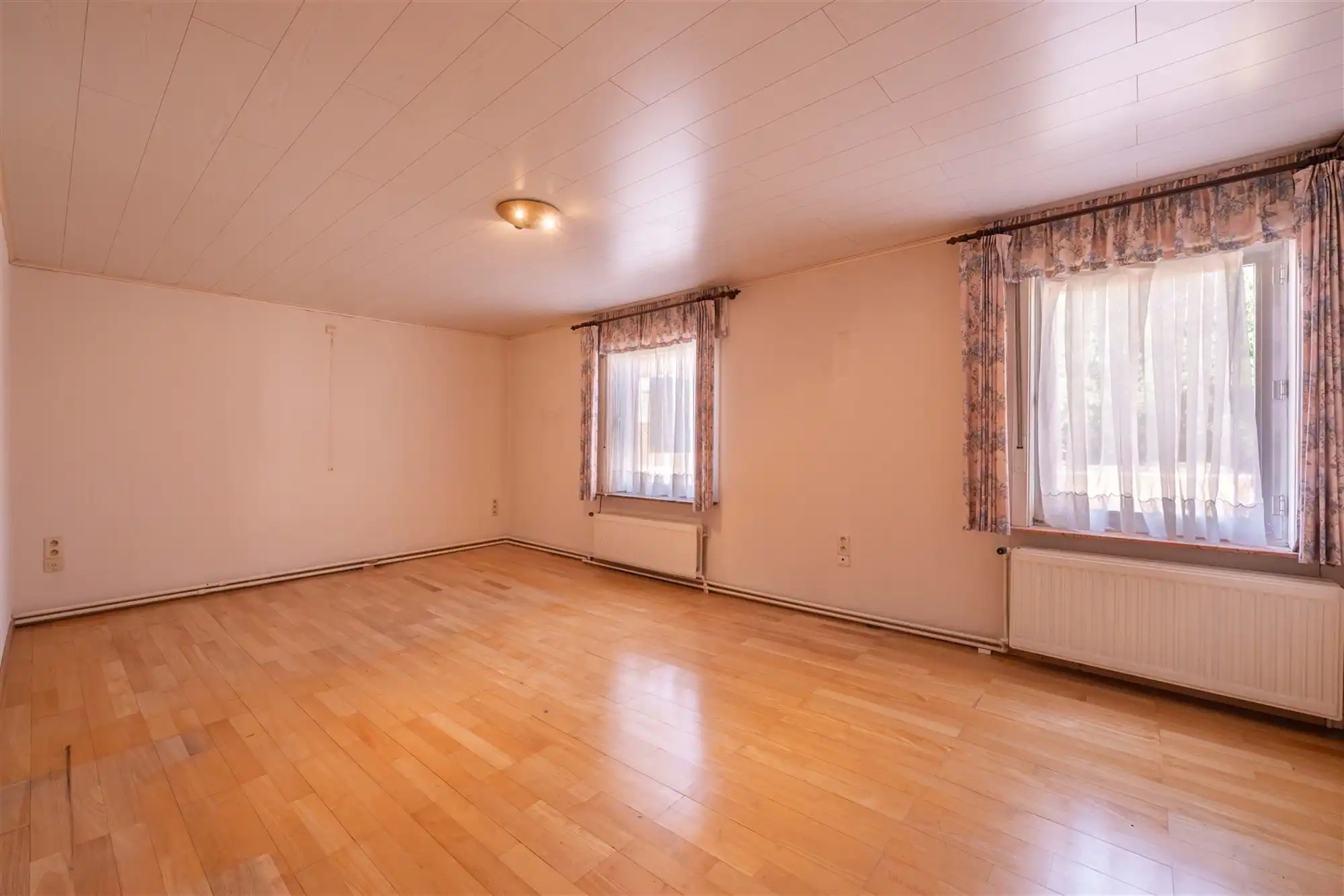 Rijwoning met 2 garages foto 22