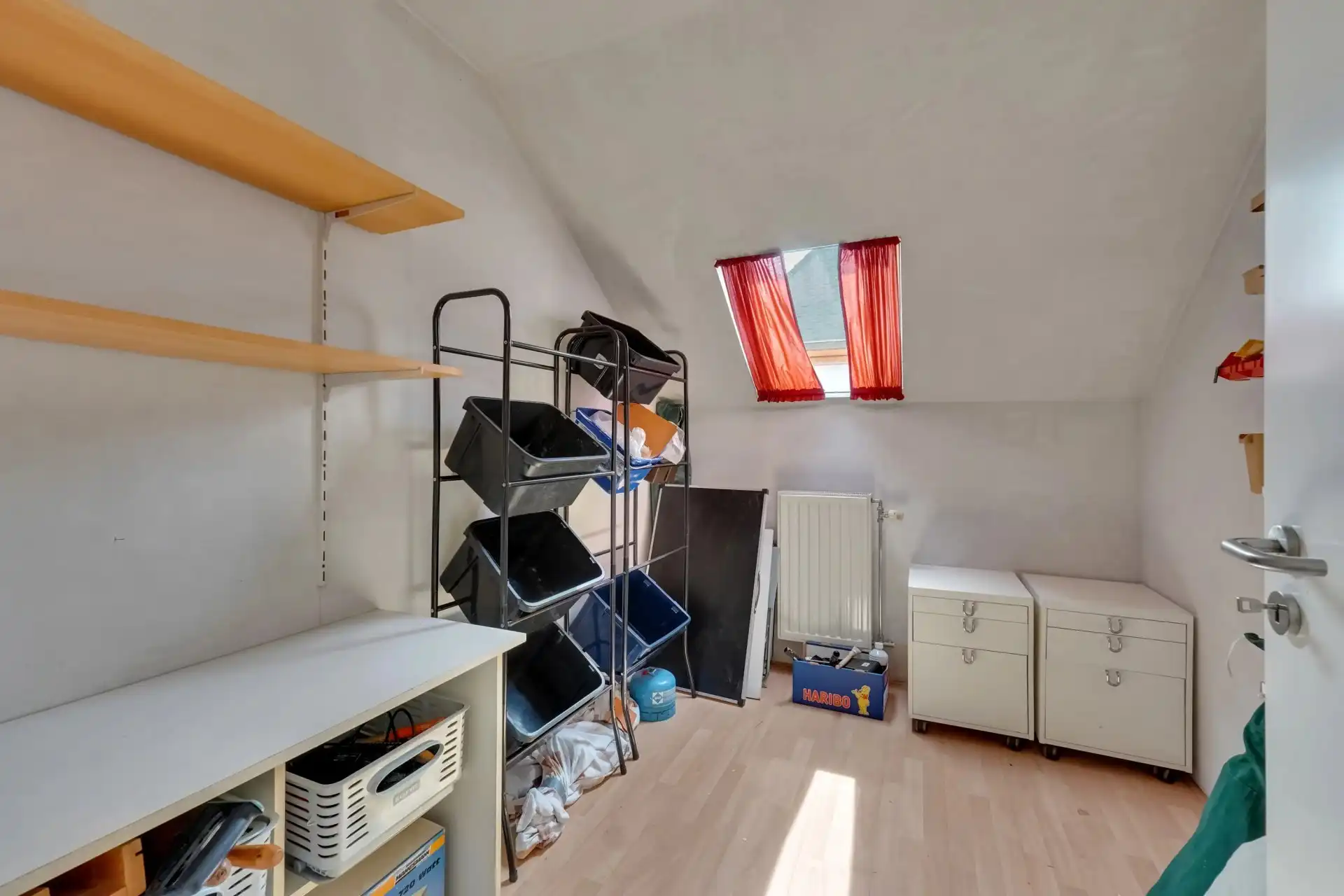 Ruime open bebouwing met zonnige tuin foto 22