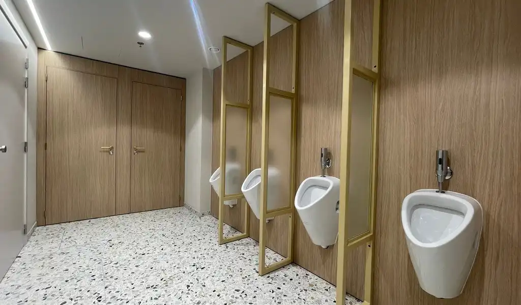 Gelijkvloers commercieel kantoor te huur in Infíniti te Berchem foto 10