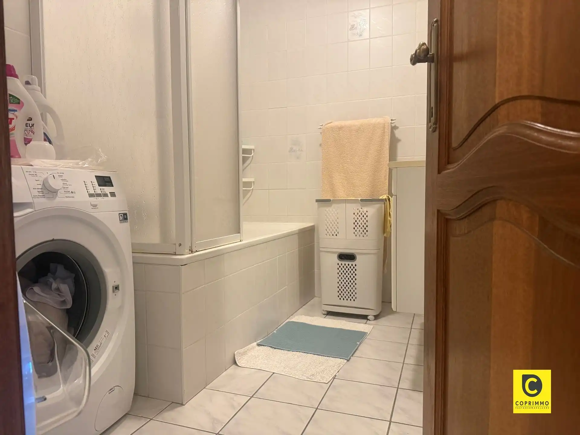 Gelijkvloers app. 3 slk, tuin en P foto 7