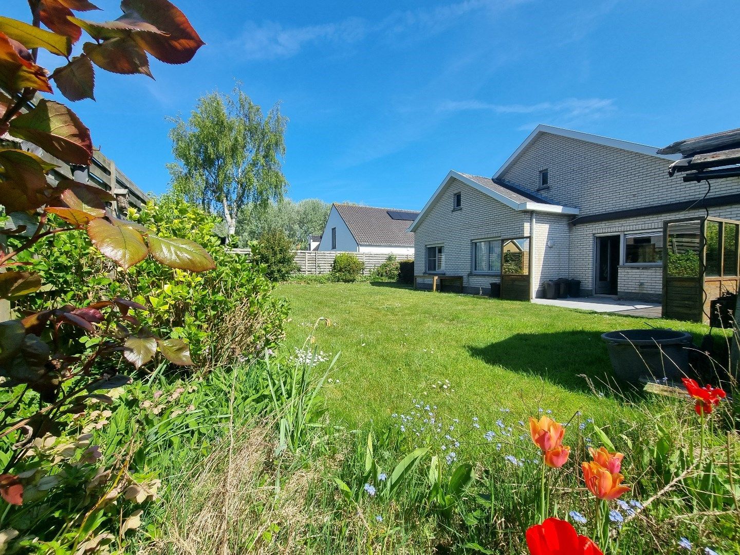 Villa met potentieel in een rustige residentiële wijk foto 2