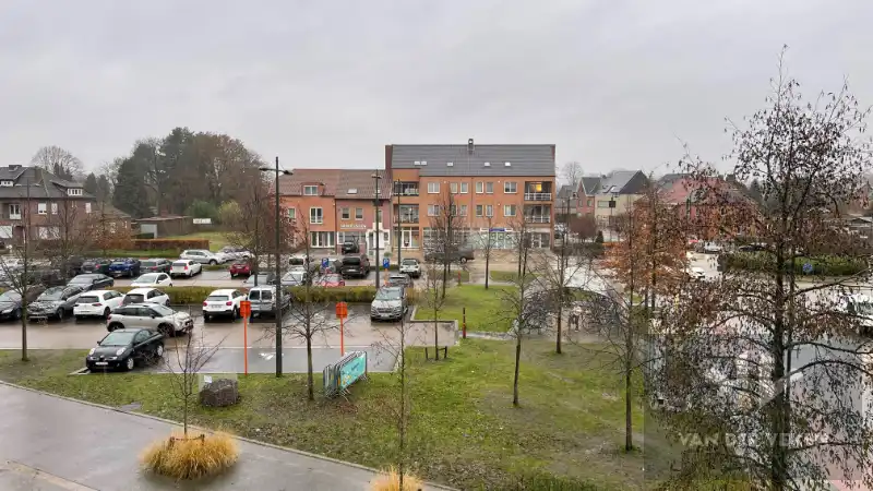 2-SLPKAPP IN CENTRUM ZONHOVEN foto 5