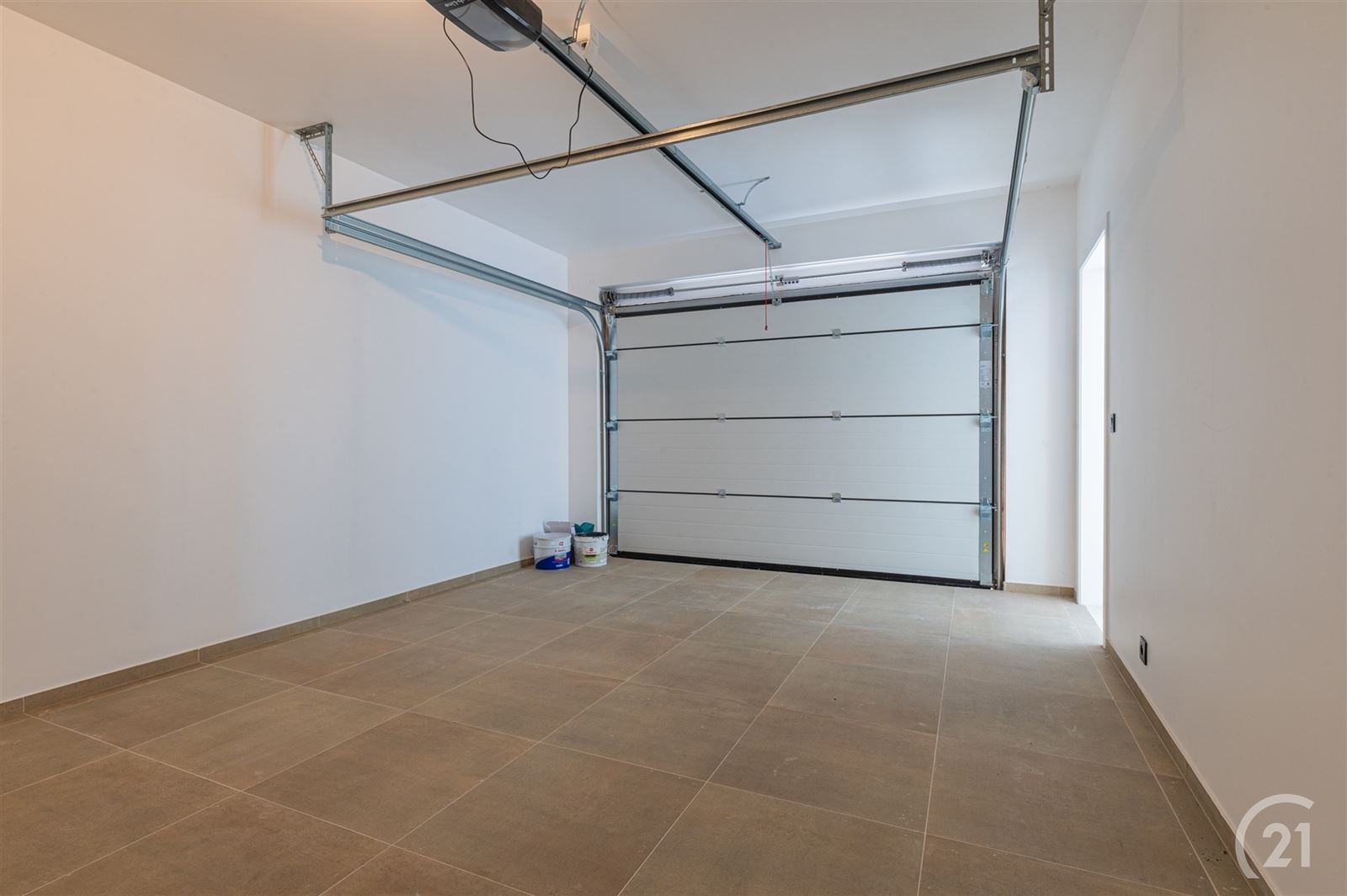 Magnifiek gerenoveerde woning met bijgebouw en parkeergelegenheid foto 30