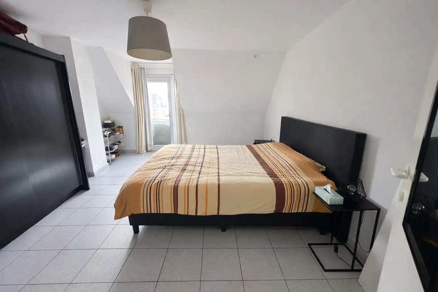 Lichtrijk 1-slpk appartement met zonnig terras, hartje Torhout foto 9