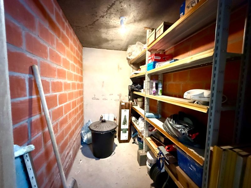 Gelijkvloers appartement met 2 slaapkamers, garage en kelder op centrale ligging foto 13