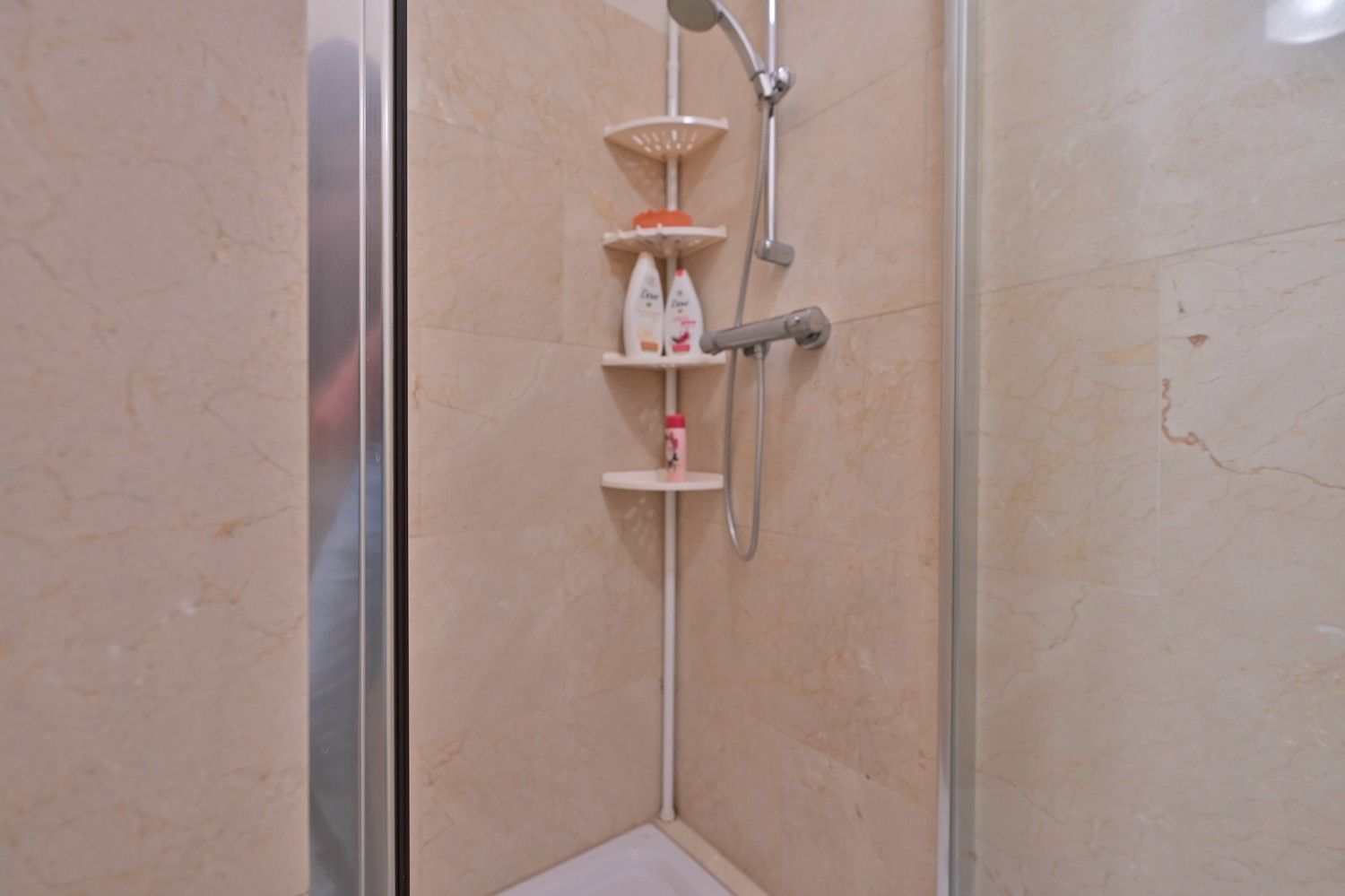 Modern, instapklaar appartement (137 m²), gunstig gelegen aan de rand van het centrum van Bilzen foto 16