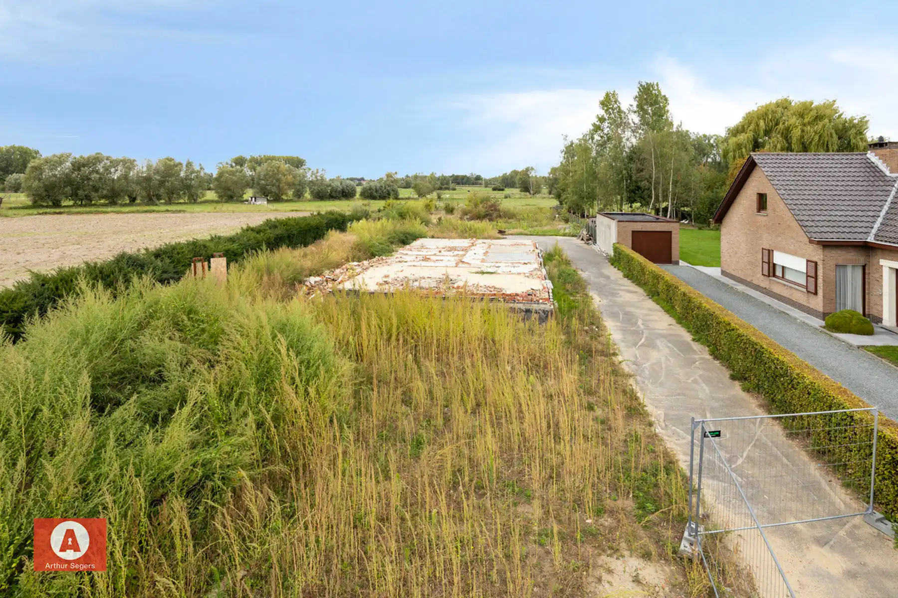 !!! IN OPTIE !!! Prachtige bouwgrond met uitzonderlijke groene verzichten foto {{pictureIndex}}