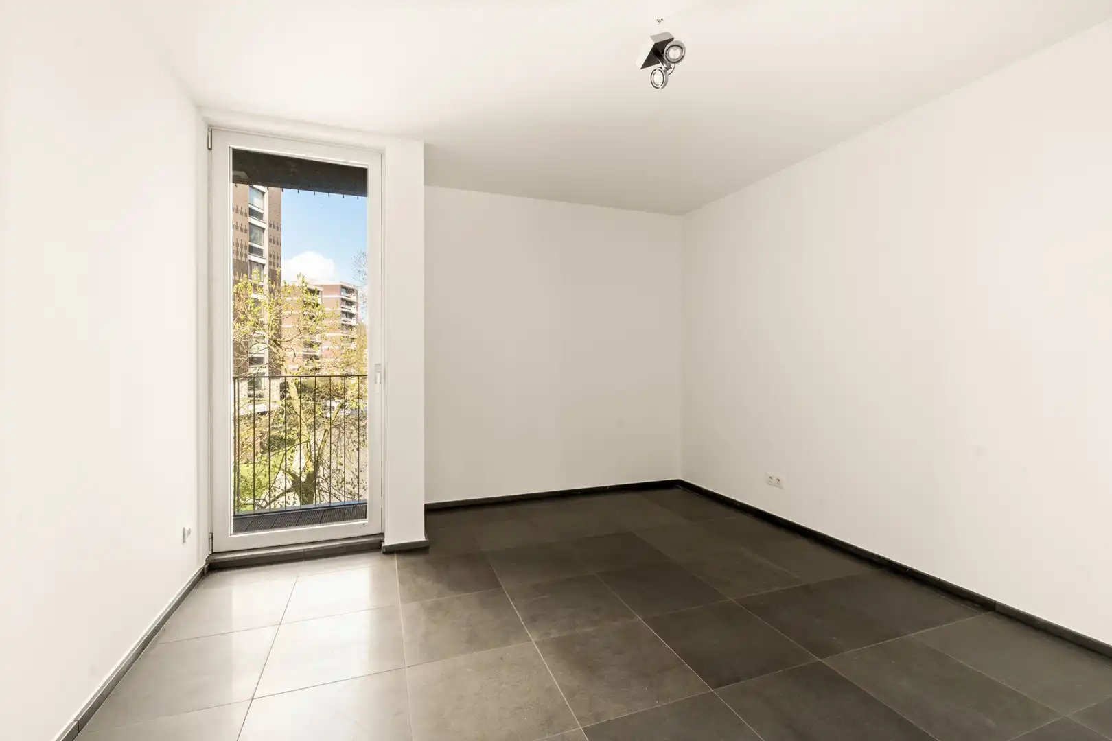 Prachtig appartement in groene en rustige omgeving inclusief autostaanplaats foto 7