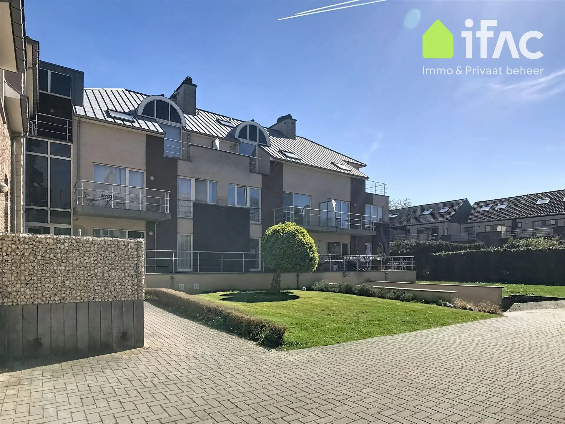 Triplex: 2 badk., 2 terrassen, parking foto 2