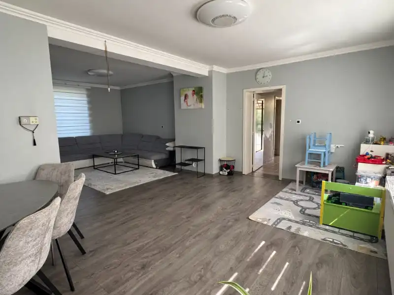 Woning met 4 slaapkamers en garage foto 5