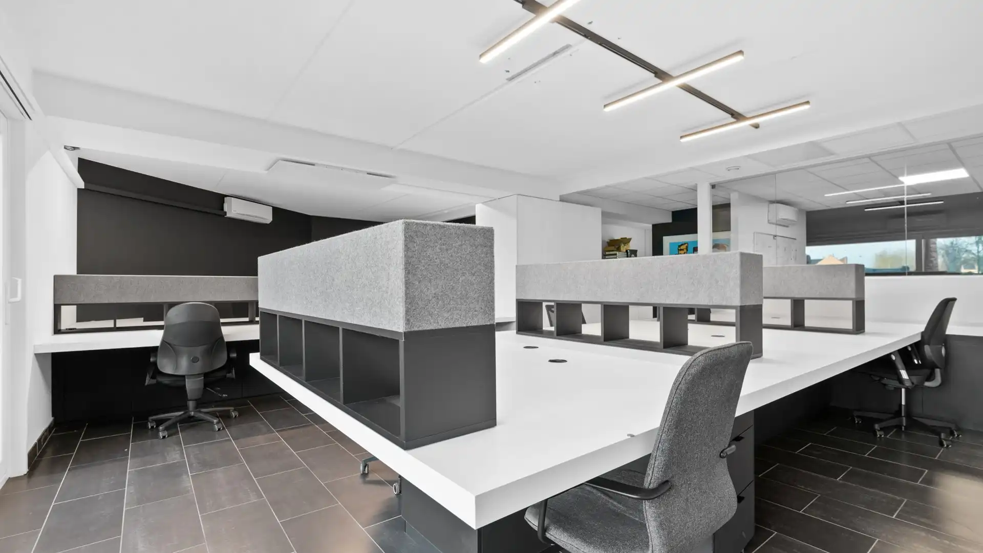Ingerichte handels-/kantoorruimte van 174 m² foto 11