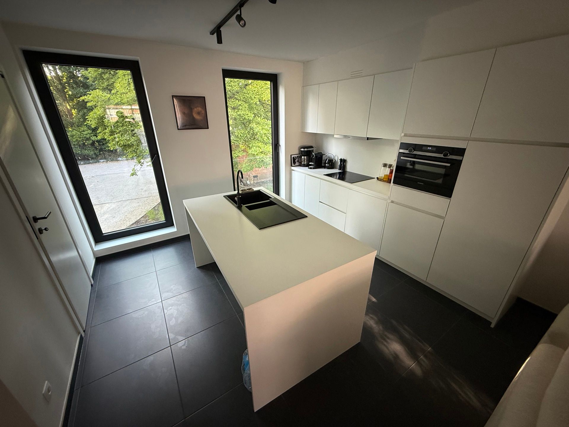 Recent duplexappartement in het centrum van Strombeek foto 4