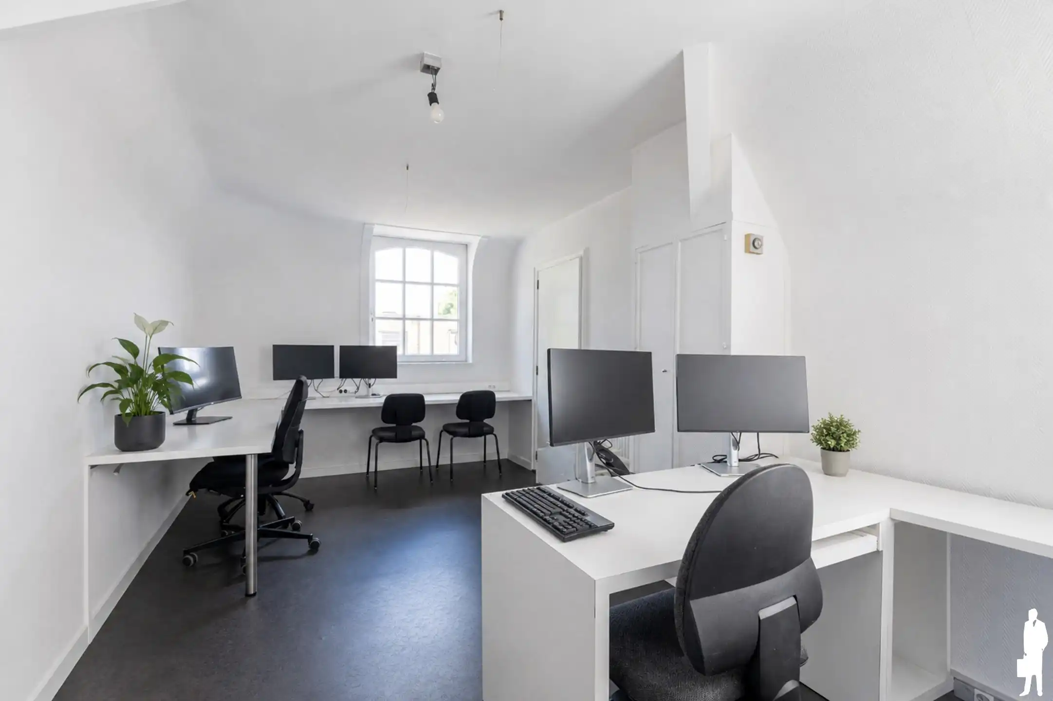 Karaktervolle woning met groene tuin op perceel van 1.405 m² foto 19