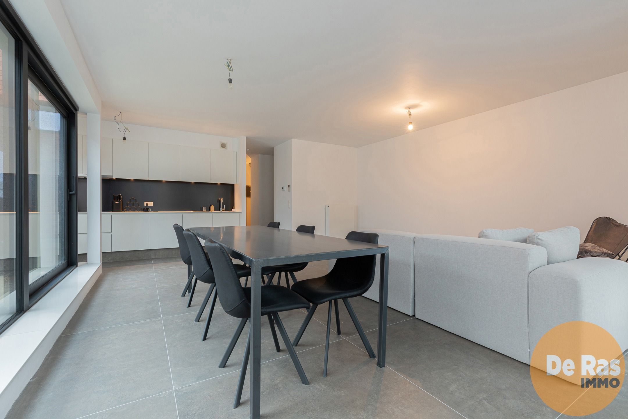 GENT - Prachtig nieuwbouwappartement met 2 slaapkamers foto {{pictureIndex}}