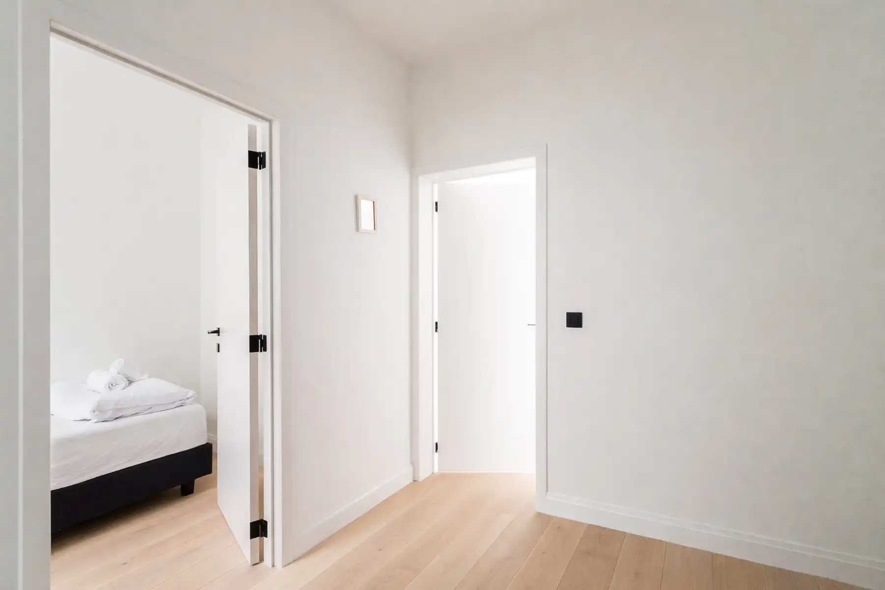 Instapklaar 2-slaapkamer appartement, hartje Antwerpen foto 9