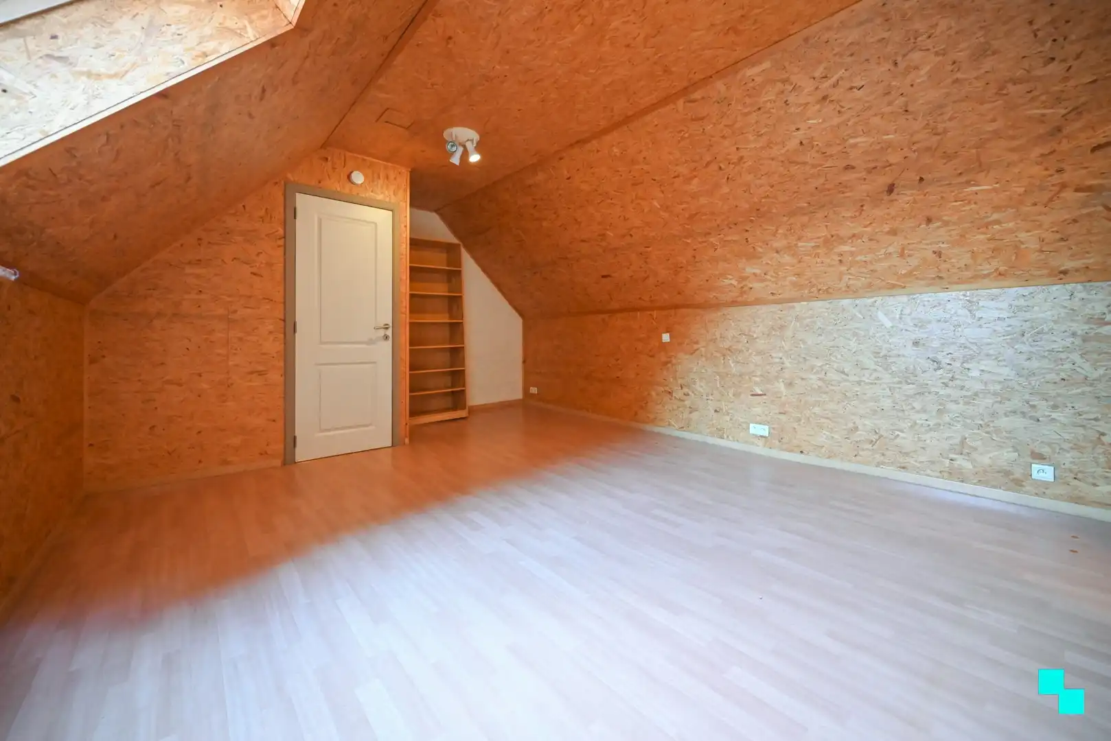 Instapklare gezinswoning in hartje Pittem foto 27