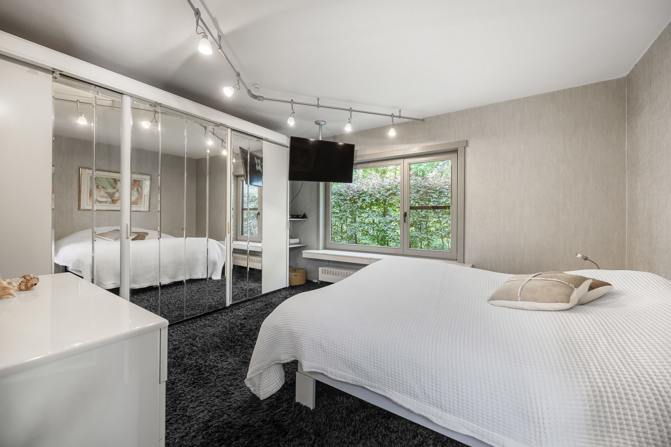 Laagbouwwoning op 2848 m² met Zwemvijver en Prachtige Tuin foto 27