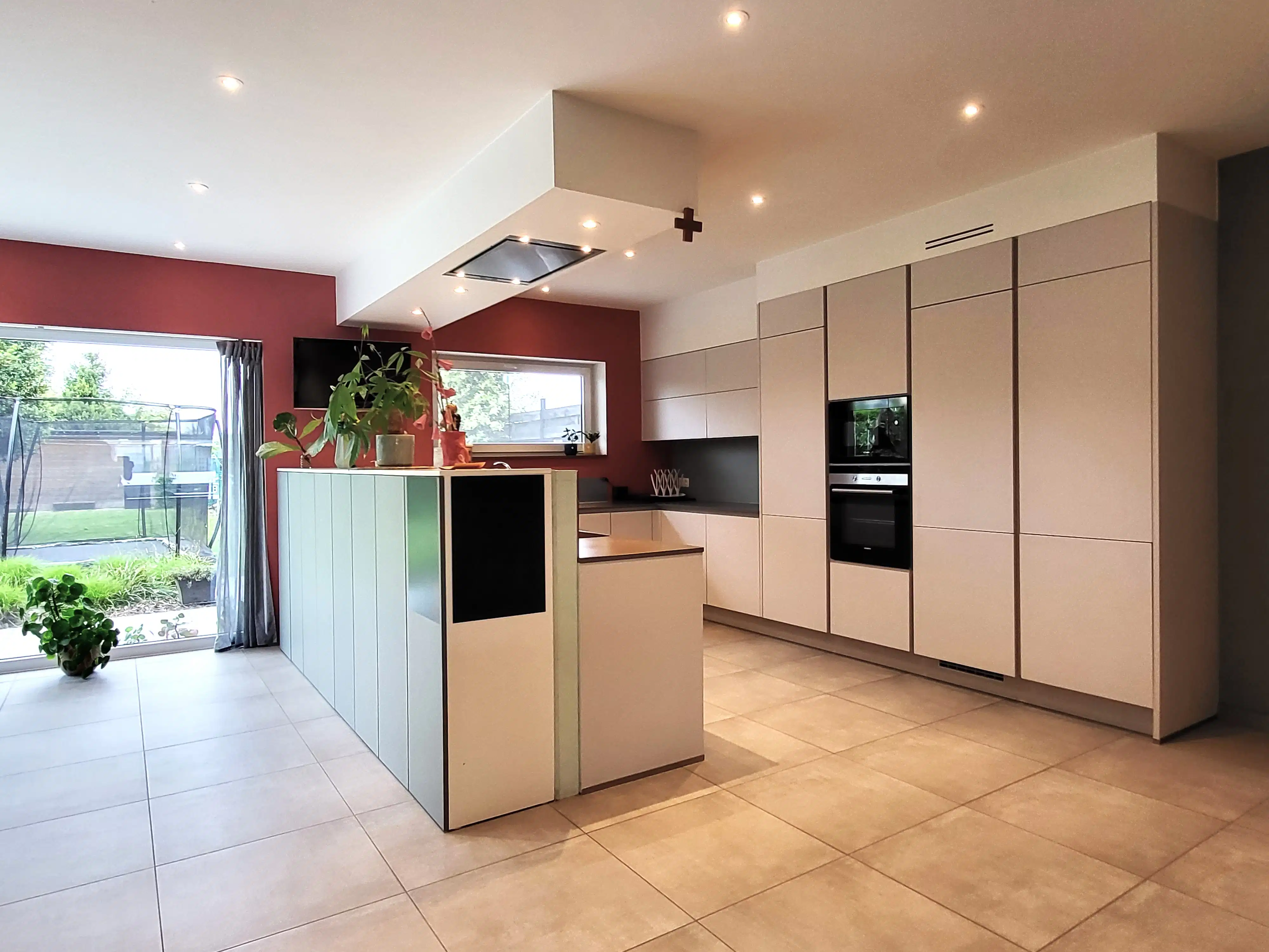 Totaal gerenoveerde woning van 2016-2017 op een perceel van 840 m², met oog voor comfort, ruimte en energiezuinigheid. foto 6