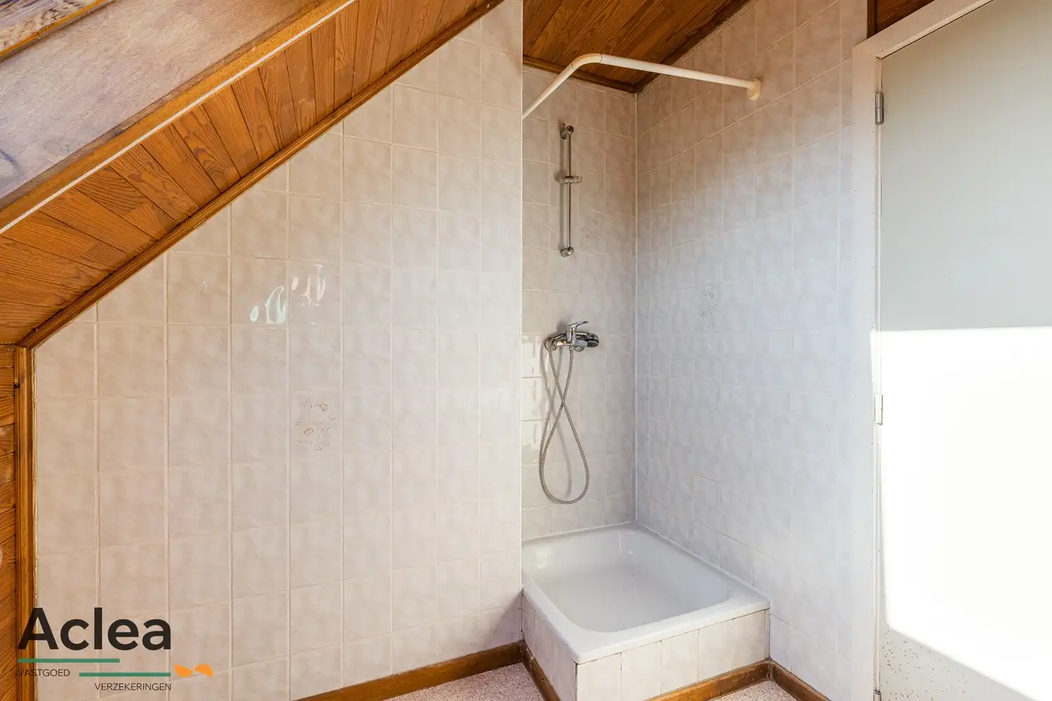 Instapklaar goed gelegen duplexappartement in centrum Eeklo foto 13